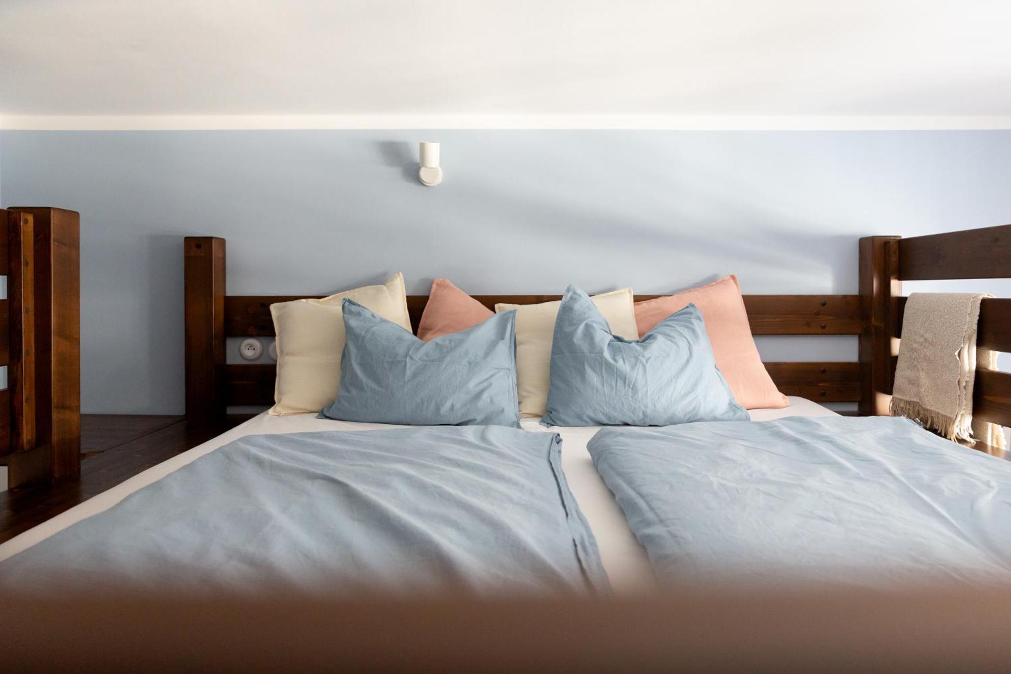 Evergreen - Old Town Spacious Stylish Apartment With Ac And One And A Half Bath, Baby & Kid- Friendly Bratislava Extérieur photo